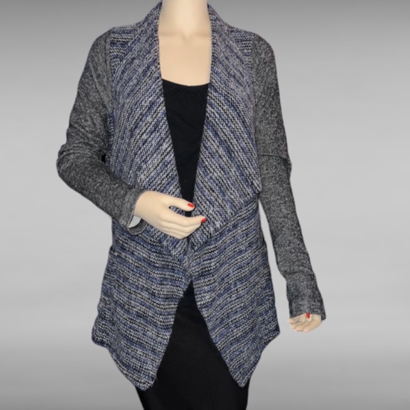 Lucky Brand Women's Medium Sweater / Cardigan - Picture 2 of 6